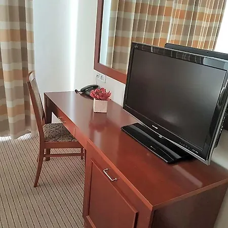 Cateski Dvorec Otel