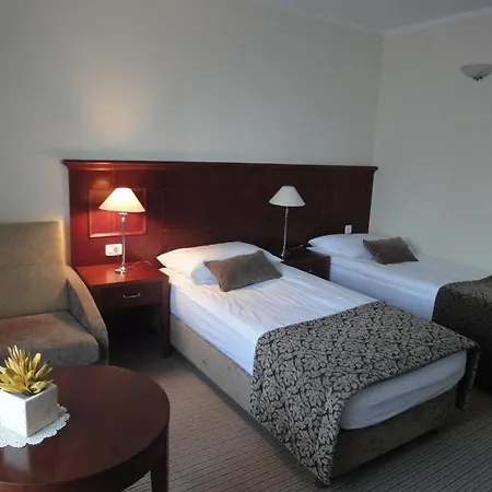 Cateski Dvorec Otel Catez ob Savi