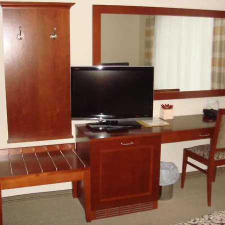 Cateski Dvorec Hotel