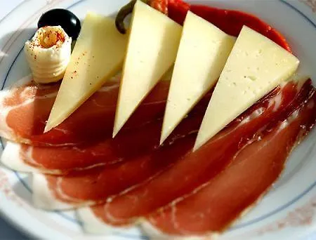 Hotel Cateski Dvorec Catez ob Savi