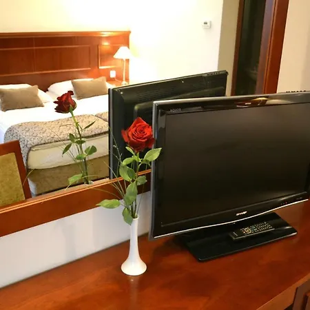 Cateski Dvorec Hotel 4*