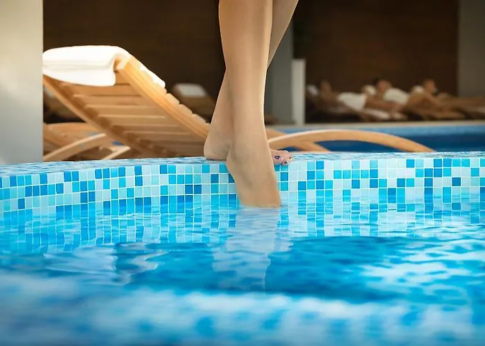 Cateski Dvorec Catez ob Savi