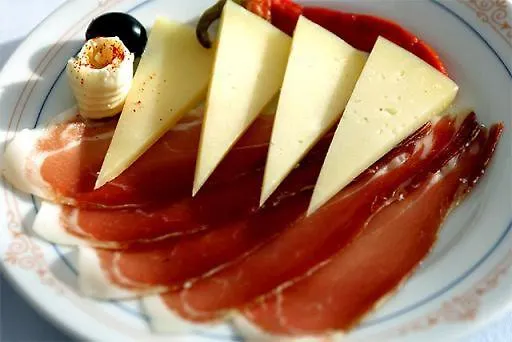 Hotel Cateski Dvorec Catez ob Savi